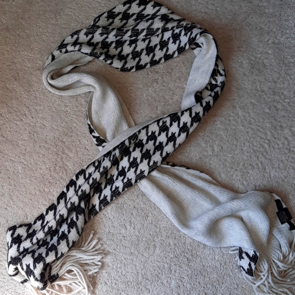Houndstooth Scarf